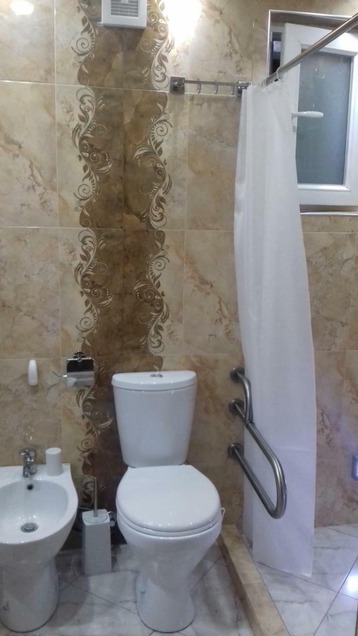 Apartment B O R A Цкалтубо Екстериор снимка